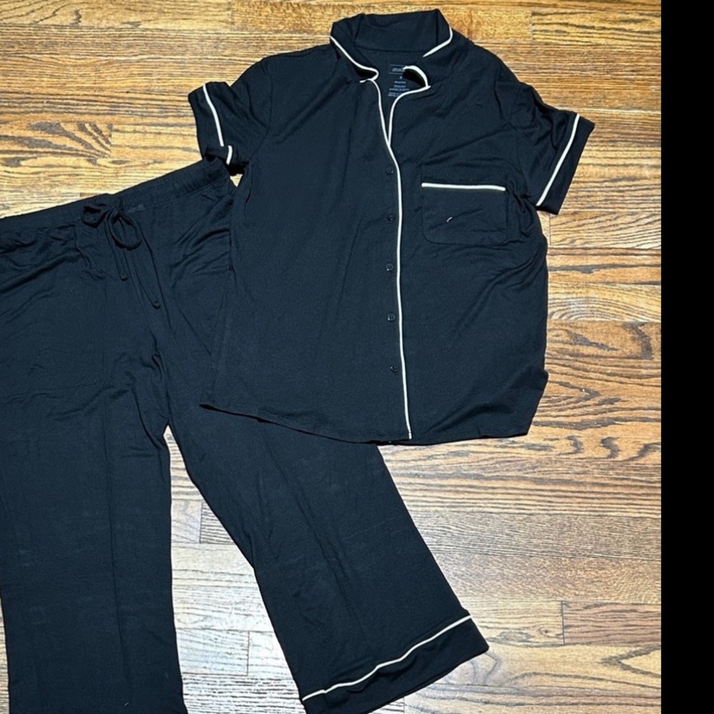Black Lined Ankle Pant / Short Sleeve Pajama Set - Picture 6 of 8